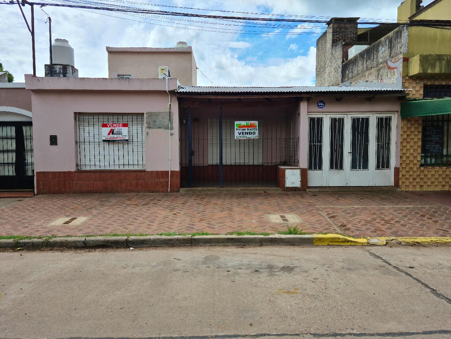 EN VENTA | CASA EN CALLE ZAPIOLA 345