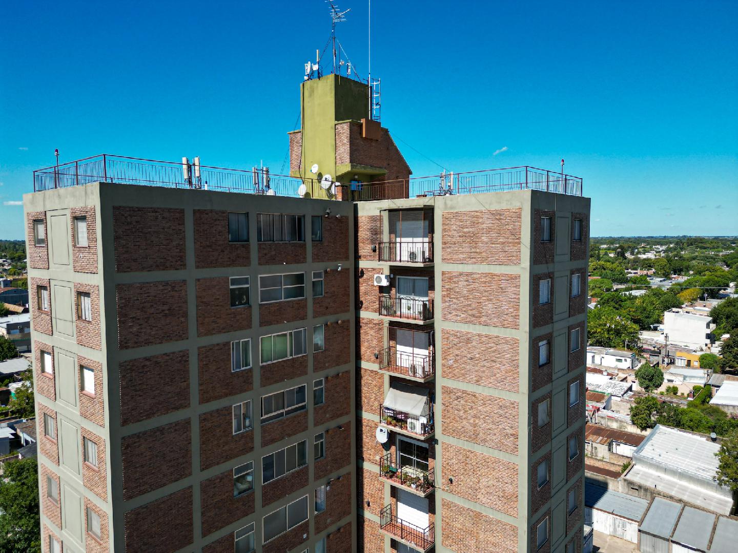 Departamento en piso 11 sobre Av. Vieytes con excelentes vistas