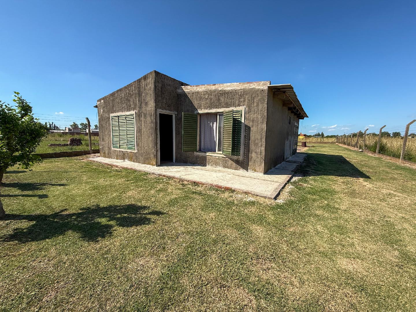 Casa quinta en venta con lote de 16 x 63 m