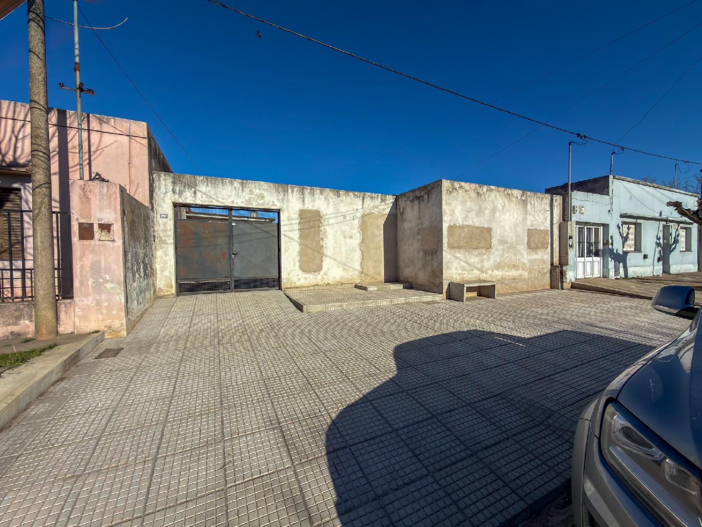 Casa con quincho, parrilla y pileta de 8 x 4