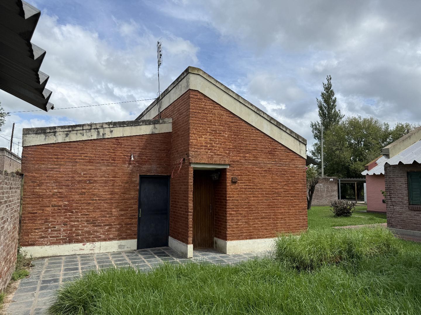 CASA EN VENTA BARRIO JARDIN 