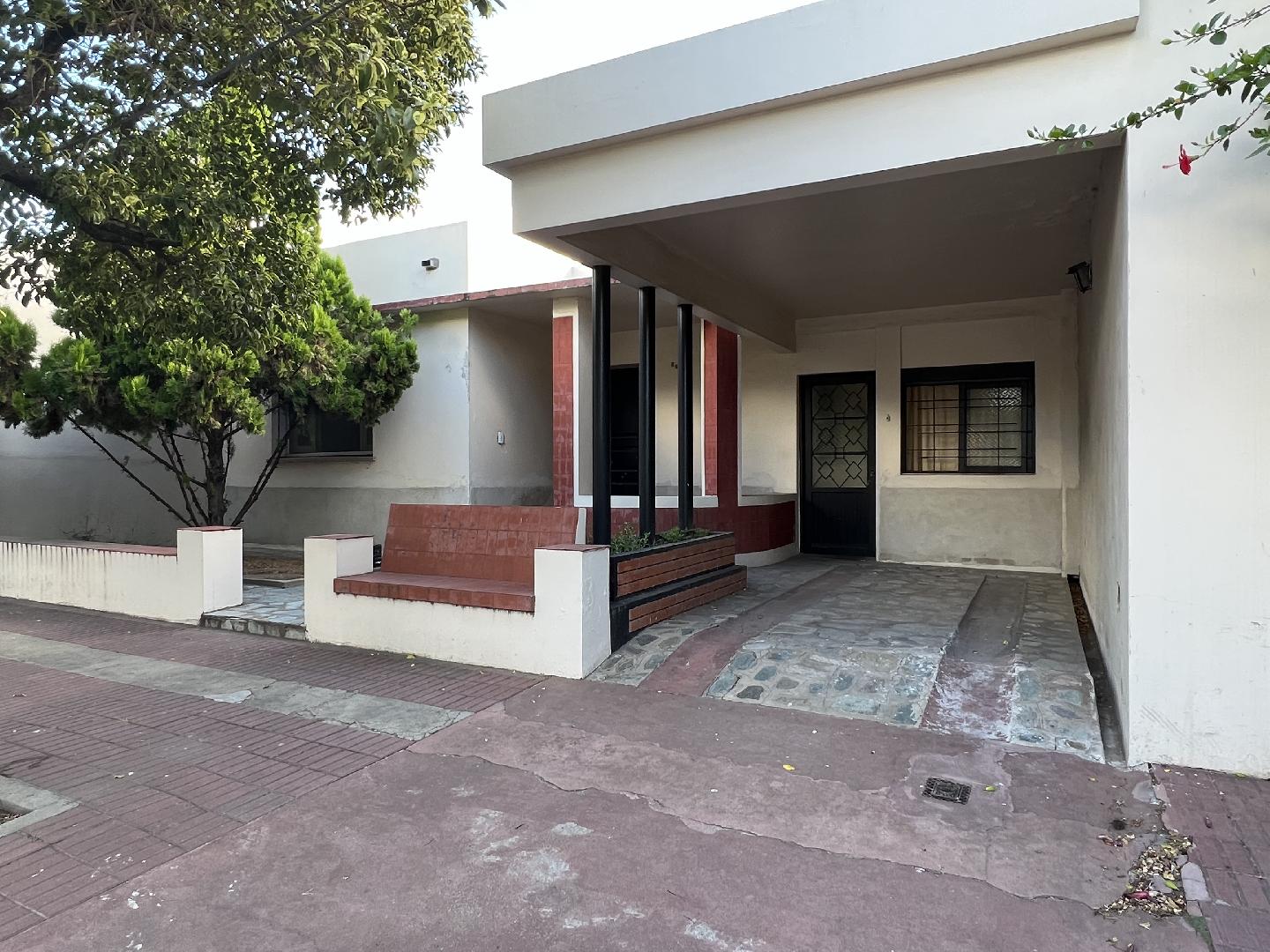 EN VENTA | CASA EN CALLE PADRE DOGLIA 