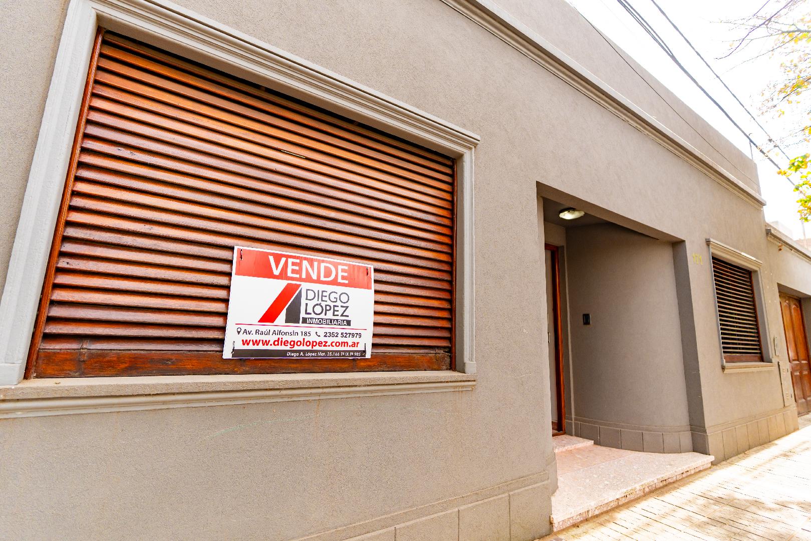 Casa modernizada con terraza y potencial de ampliación